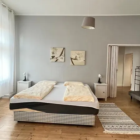 Feel At Apartment