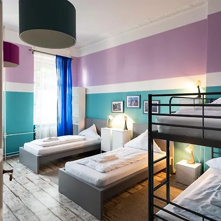 Bis 8 Personen Apartment Berlin