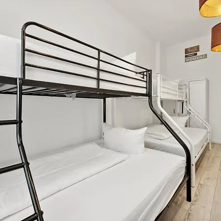 Sweet Central Tiny For 4 People Apartment
