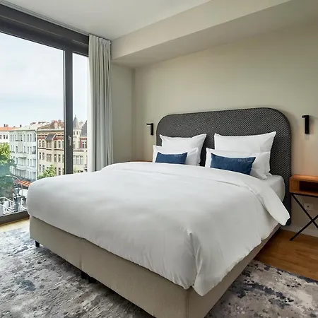Hotel June Six West 3*