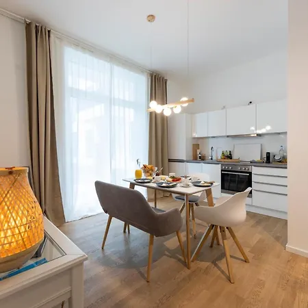 Pure - Luxury At Pure Living In Center