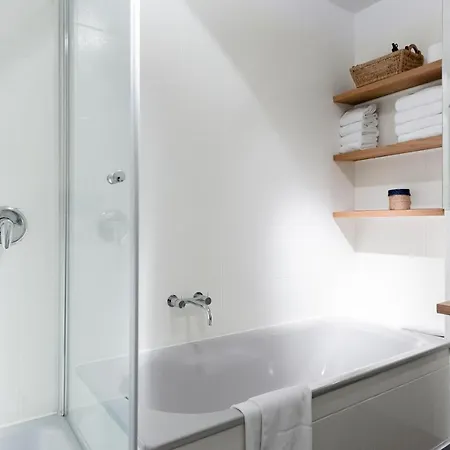 Luxury 2 Bedroom Apartment In The Heart Of Mitte, Berlin *