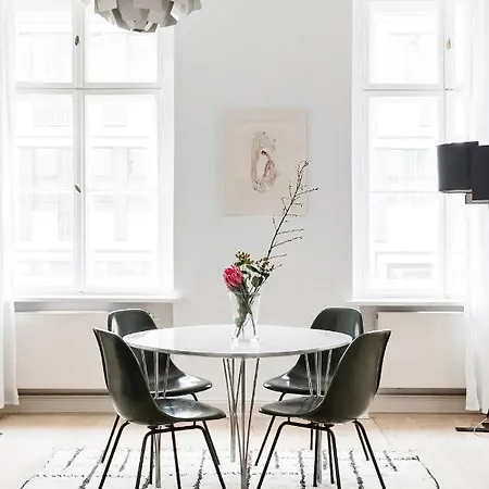 Luxury 2 Bedroom Apartment In The Heart Of Mitte, Berlin