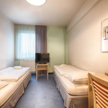 Enjoy West Hostel *