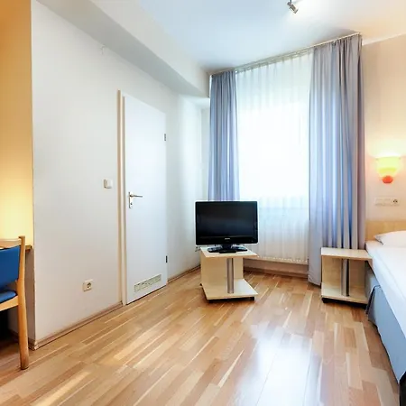 Hotel Enjoy City Messe
