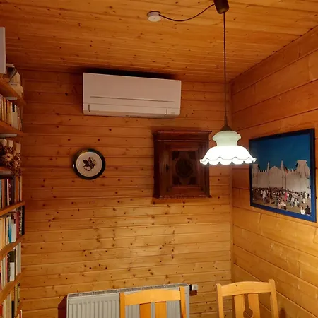 Heucke Apartment
