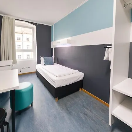 Hostel Old Town *