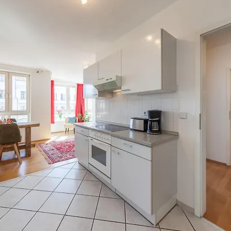 Schoenes In Downtown Mitte Mit Balkon * Berlin