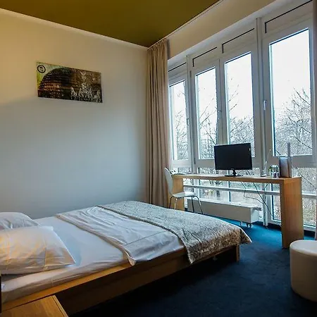 Midi Parkhotel Mitte Guest house