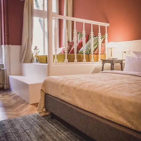 Henri Kurfuerstendamm 4* Berlín