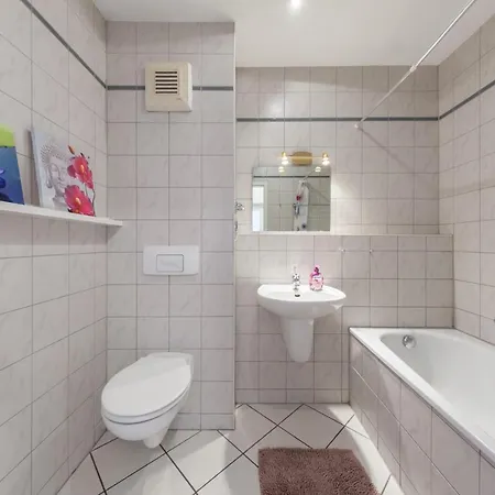 Schoenes In Downtown Mitte Mit Balkon * Berlin