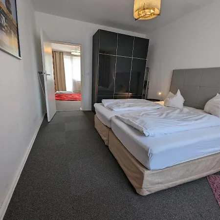 Apartment M M Vintage Family, Handwerker Und Monteure *