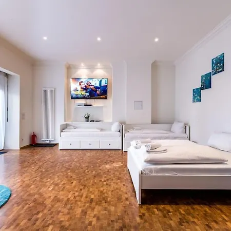 Dr Friedrichshain Apartment