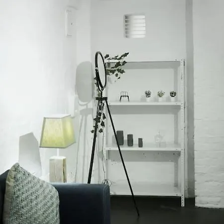 Central, Cozy & Beautiful Designed 2-rooms Apt. Near River Apartment