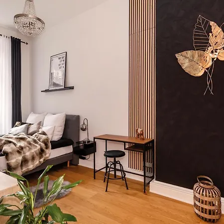 90sqm 2br Biz Loft - 5min Station Apartment Berlin