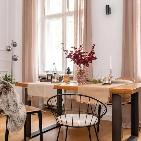 90sqm 2br Biz Loft - 5min Station Apartment *