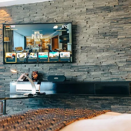 Palace 5*