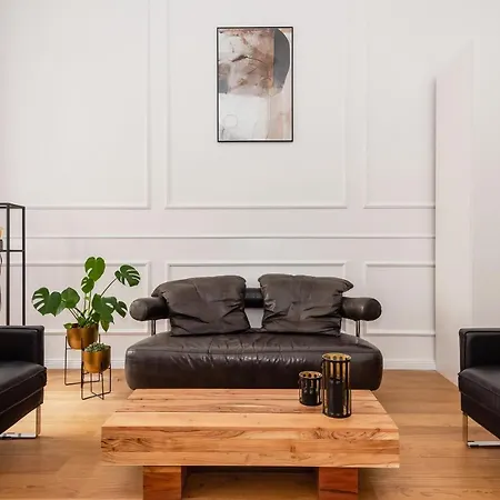 90sqm 2br Biz Loft - 5min Station Apartment