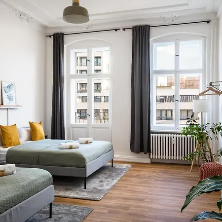 Riesiges Nahe Kudamm Sehr Schoner Altbau 123m2 Gross 12 Gaste * Berlin