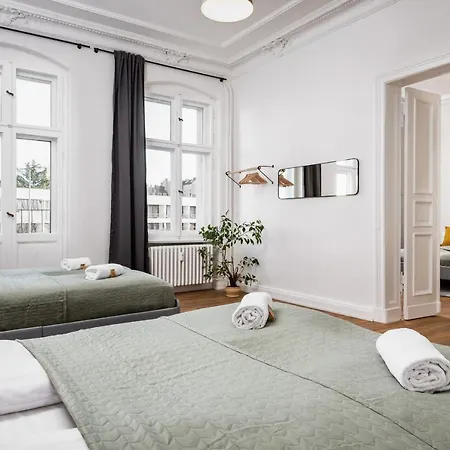 Apartment Riesiges Nahe Kudamm Sehr Schoner Altbau 123m2 Gross 12 Gaste *