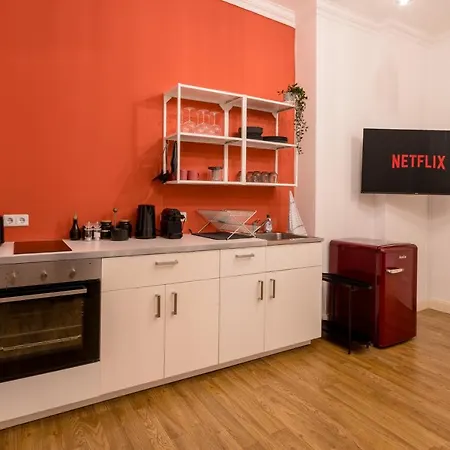 Stylische Altbauwohnung Zentral In Kreuzberger Kiezlage Apartment