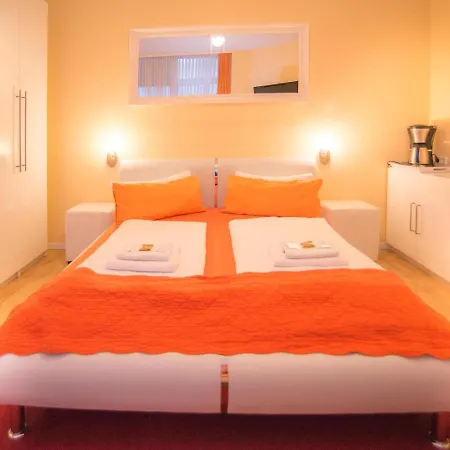Guest house City 2*
