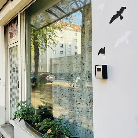 2 Am Ufer Mit Boxspringbetten Apartment Berlin