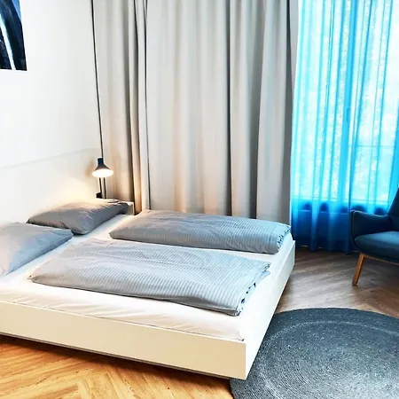 Aparthotel Smartments Business West