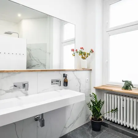 Apartment Riesiges Nahe Kudamm Sehr Schoner Altbau 123m2 Gross 12 Gaste *