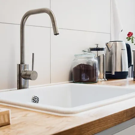 Riesiges Nahe Kudamm Sehr Schoner Altbau 123m2 Gross 12 Gaste * Berlin