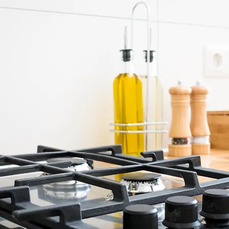 Riesiges Nahe Kudamm Sehr Schoner Altbau 123m2 Gross 12 Gaste * Berlin