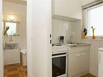 Rs Am Kurfurstendamm * Berlin