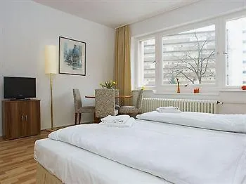 Rs Am Kurfurstendamm *