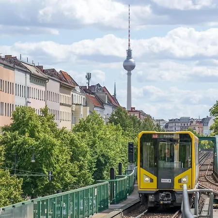 Apartment 33 H S-bahn Schoenhauser Allee *