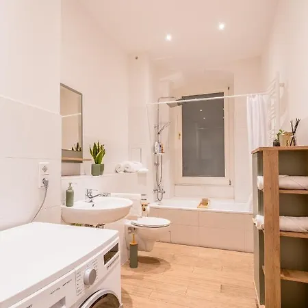 Apartment Stylische Altbauwohnung Zentral In Kreuzberger Kiezlage *