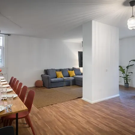 Apartment Sonnig & Helle Alexanderplatz In 15min Zu Erreichen, Herthastrasse Sehr Schoen Und Gross Fuer Gruppen Geeignet Berlin