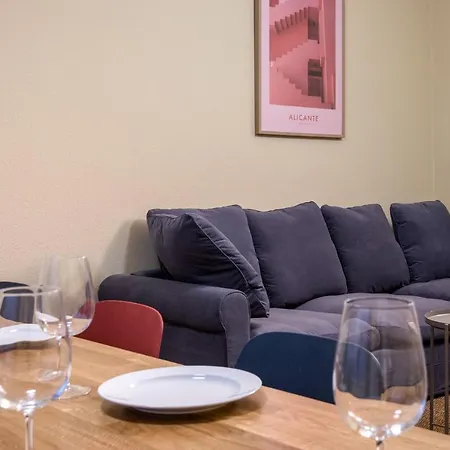 Apartment Super Zentral Super Schoener Altbau In Moabit Rostockerstrasse Im Herzen Von Fuer Bis Zu 6 Personen Berlin