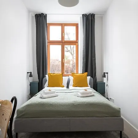 Komm Rein Und Fuehle Dich Zu Hause Direkt Nahe Der Altstadt Spandau Und Am Wasser Apartment