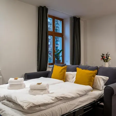 Komm Rein Und Fuehle Dich Zu Hause Direkt Nahe Der Altstadt Spandau Und Am Wasser Apartment