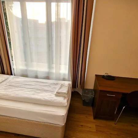 Mikon Eastgate - Centre Hotel 3*