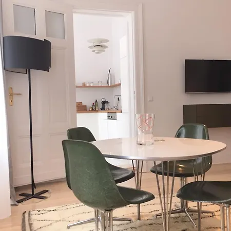 Apartment Luxury 2 Bedroom Apartment In The Heart Of Mitte, Berlin