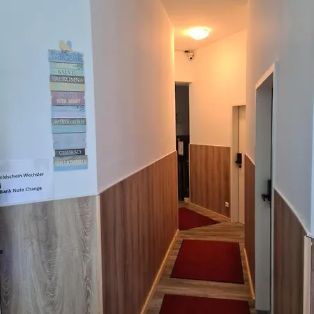 Guest house Kiez Box Twentyforseven Private
