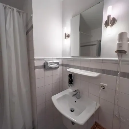 Apartment Apartments-maison Am Olivaer Platz Berlin