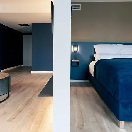 Apartment Spreeblau Royal Mit Eigenem Balkon