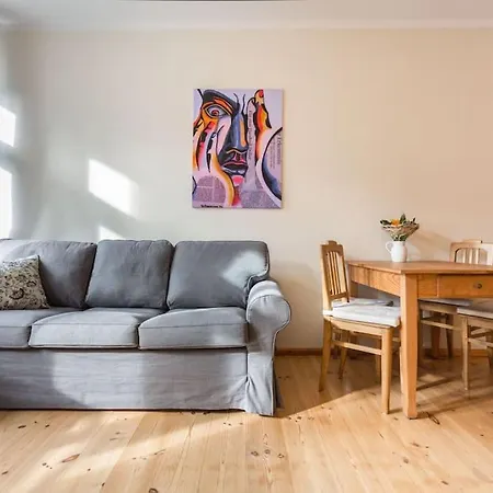 Zentrale Altbauwohnung Im Helmholtzkiez Apartment Berlin