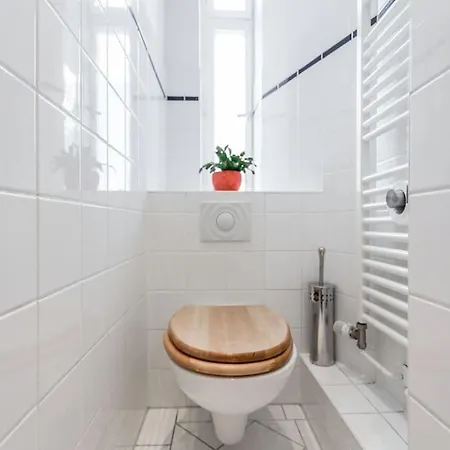 Zentrale Altbauwohnung Im Helmholtzkiez Apartament