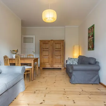Apartment Zentrale Altbauwohnung Im Helmholtzkiez Berlin