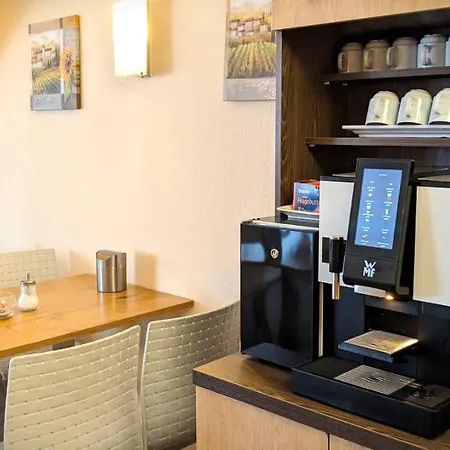 Mikon Eastgate - Centre Hotel 3*