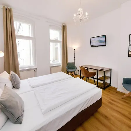 Old Town Apartment *