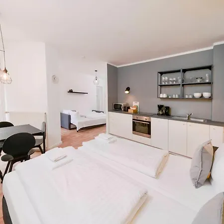Old Town Apartment *